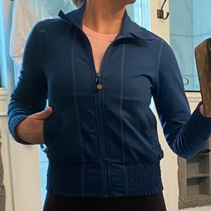 Cropped lululemon jacket